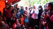 Melinda Aksa Serahkan Bantuan untuk Korban Kebakaran Tallo, Minta Pendataan Warga Terdampak Dipercepat