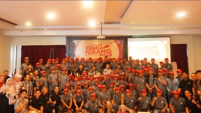 PT Semen Tonasa Perkuat Kemitraan Tukang Bangunan Lewat Temu Tukang di Bantaeng dan Jeneponto