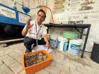 Kolaborasi Warga dan Yayasan Peduli Negeri Ubah Sampah Jadi Peluang Ekonomi di Karunrung