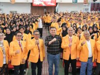 Appi Bakar Semangat Mahasiswa Baru FT UNM