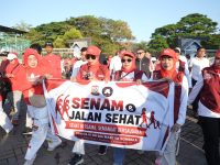 Jalan Sehat Bersama Warga Maccini Sombala, Munafri Tekankan Soal Sampah dan Kemarau