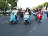 Kepala BKN, Wagub dan Wali Kota Riding Vespa di Makassar, Kompak Hijaukan CPI dengan Tabebuya