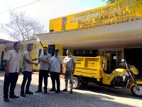 DLH Makassar Hibahkan Motor Tiga Roda untuk Pasar Senggol
