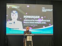 Aliyah Mustika Ilham membuka pembekalan calon pekerja migran Makassar