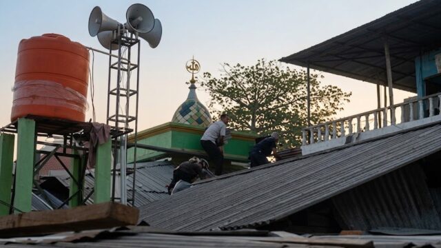 Detik-detik Penangkapan Bandar Narkoba Borta Makassar di Atas Genteng Warga