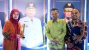 Aliyah Mustika Ilham menerima penghargaan Inovasi Membangun Negeri 2026 dari tvOne untuk program jaminan sosial hari tua Pemkot Makassar.