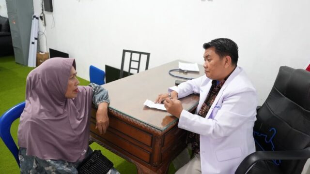 Pemeriksaan kesehatan gratis Semen Tonasa di 12 desa