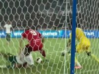 Empat Gol Baker, Pertahanan Bangladesh Porak-poranda di Babak Pertama